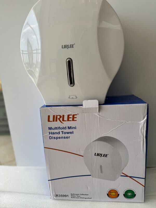 Multifold mini towel dispenser